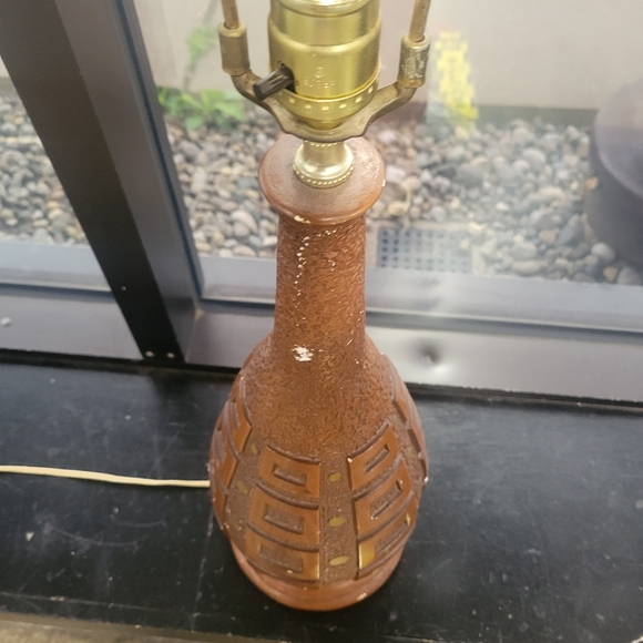 Mid Century Modern Brown Ceramic Table Lamp - Picture 6 of 8
